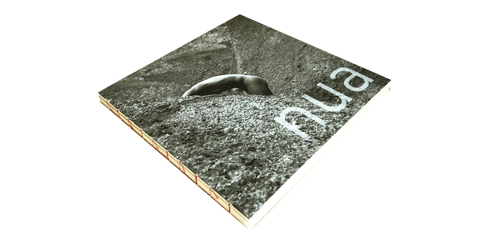 Live NUA, NUA is a photographic project resulting from a fortuitous and decisive encounter between a movement artist and a photographer, both inspired by the body and nudity in relation to nature.